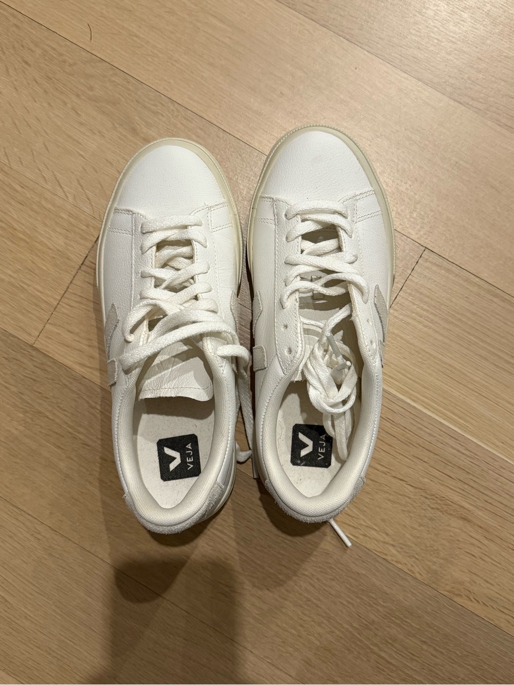 Never worn Vejas size 7! - Picture 3 of 7